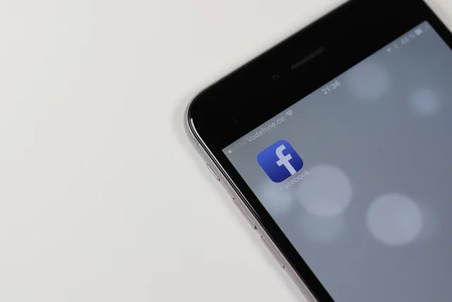 smartphone, app, facebook, social media, mobile, technology, networking, iphone, touch screen, application, phone, facebook, facebook, facebook, facebook, facebook, social media. What we check before you brief a social media agency